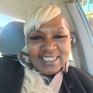 Meet your Posher, Debra